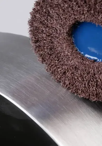Abrasivos flexibles. elimina óxido, pintura y rebabas con facilidad